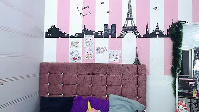 sara caplerx online show from 09/30/25, 03:17