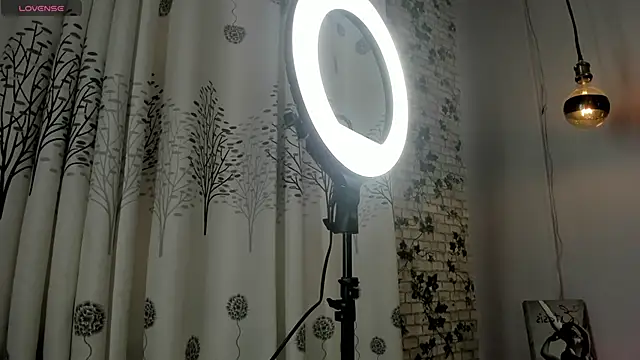 sharoncute1 online show from 09/29/25, 09:52