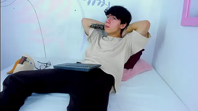 EVAN XOX online show from 01/08/25, 09:34