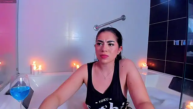 Snapshot of IsabellaAnngel chatting on 03/01/25, 10:31 IsabellaAnngel online show from 03/01/25, 10:31