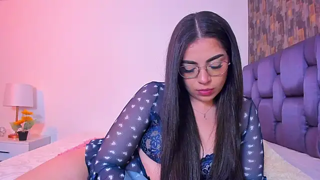 Snapshot of IsabellaAnngel chatting on 03/19/25, 02:27 IsabellaAnngel online show from 03/19/25, 02:27