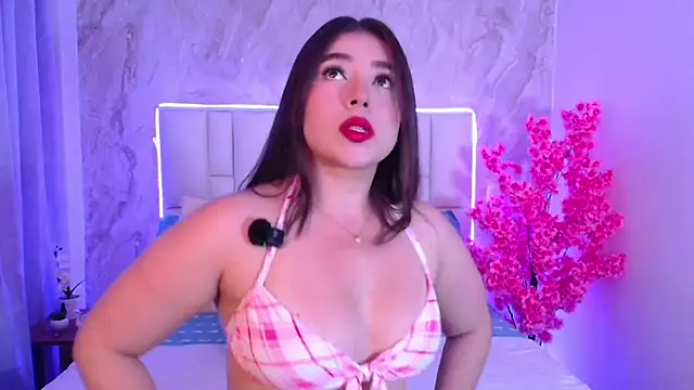 Snapshot of IsabellaAnngel chatting on 05/21/26, 11:01 IsabellaAnngel online show from 05/21/26, 11:01
