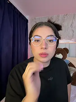 Snapshot of IsabellaAnngel chatting on 07/16/26, 02:06 IsabellaAnngel online show from 07/16/26, 02:06