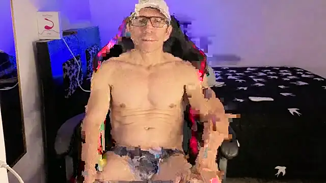 Snapshot of KALE_19 chatting on 12/02/25, 12:38 KALE 19 online show from 12/02/25, 12:38