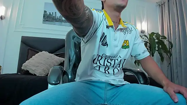 Damian23   online show from 11/08/25, 10:59