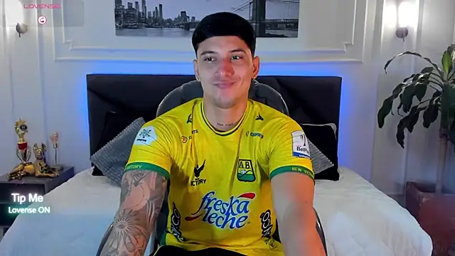 Damian23   online show from 03/17/26, 10:51