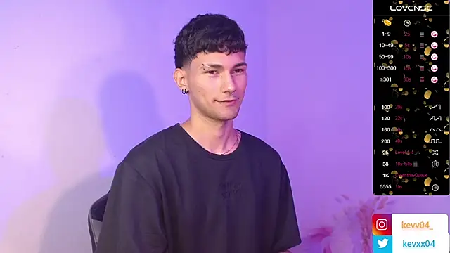 Snapshot of Alexx_tc chatting on 10/24/25, 06:43 Alexx tc online show from 10/24/25, 06:43