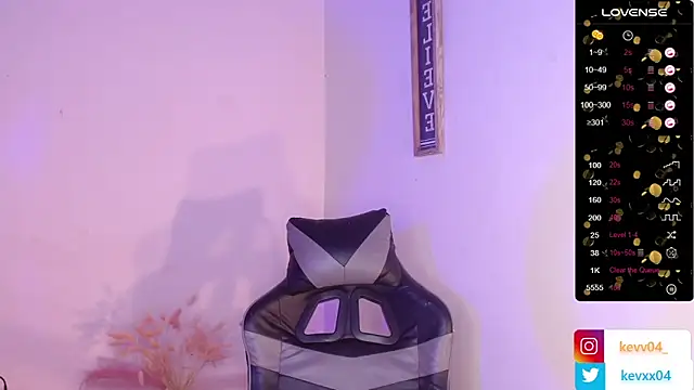 Snapshot of Alexx_tc chatting on 10/29/25, 04:48 Alexx tc online show from 10/29/25, 04:48