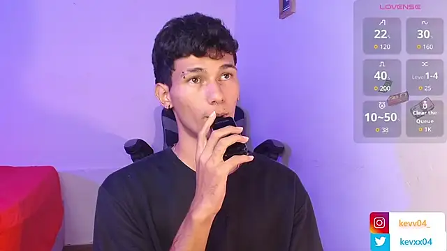 Snapshot of Alexx_tc chatting on 11/12/25, 04:35 Alexx tc online show from 11/12/25, 04:35