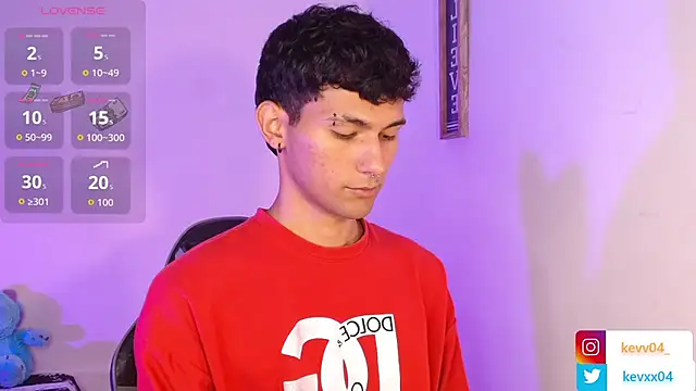 Snapshot of Alexx_tc chatting on 11/14/25, 04:44 Alexx tc online show from 11/14/25, 04:44