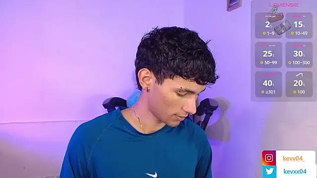 Snapshot of Alexx_tc chatting on 11/25/25, 03:17 Alexx tc online show from 11/25/25, 03:17