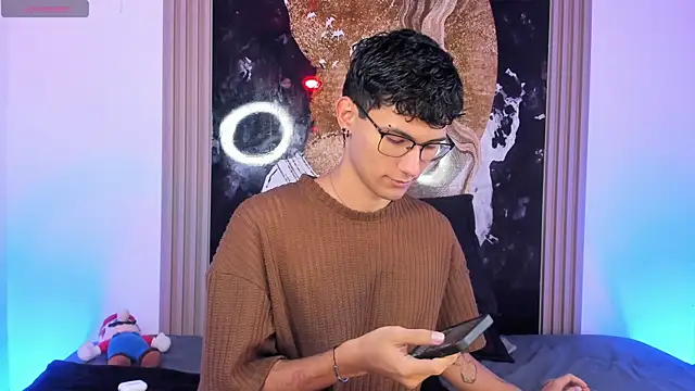 Alexx tc online show from 04/17/26, 05:54