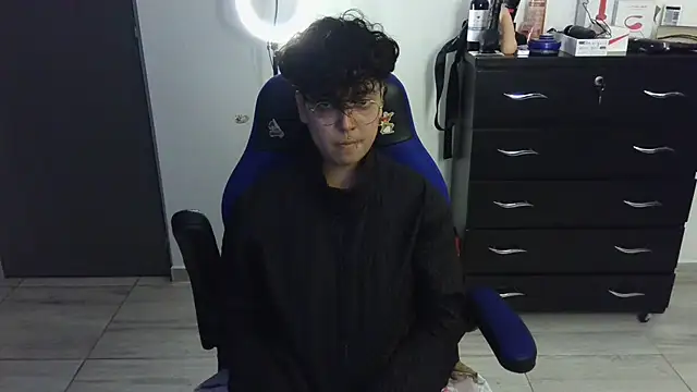 thomascooper7 online show from 02/09/25, 01:33