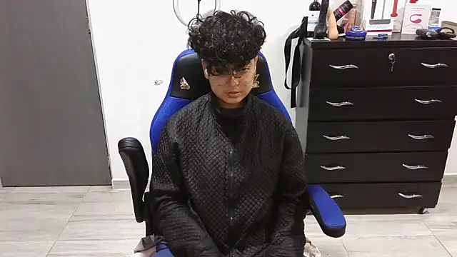 thomascooper7 online show from 02/10/25, 03:24