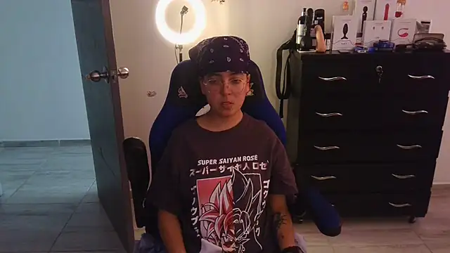 thomascooper7 online show from 02/20/25, 07:52