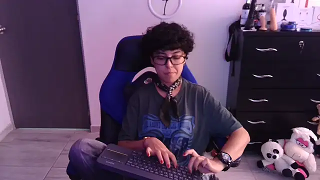 thomascooper7 online show from 02/18/26, 06:48