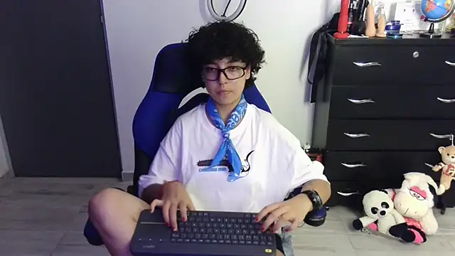 thomascooper7 online show from 04/04/26, 11:13