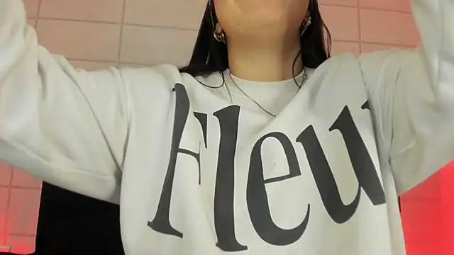 Christine Laam online show from 10/09/25, 12:14