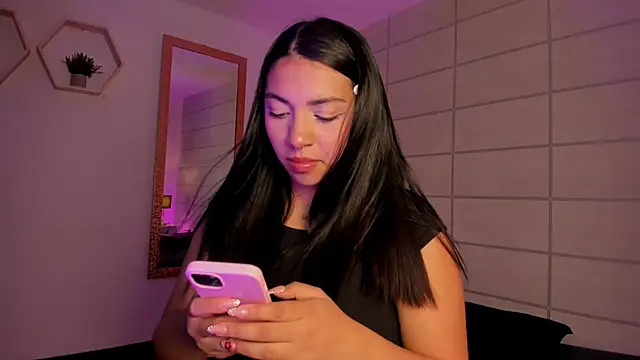 Christine Laam online show from 04/23/26, 01:35