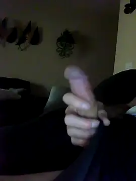 Snapshot of huego79 chatting on 11/02/25, 02:19 huego79 online show from 11/02/25, 02:19