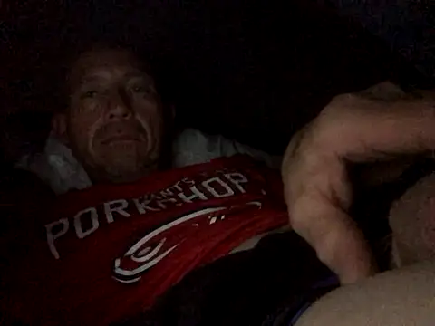 Snapshot of huego79 chatting on 11/26/25, 07:20 huego79 online show from 11/26/25, 07:20