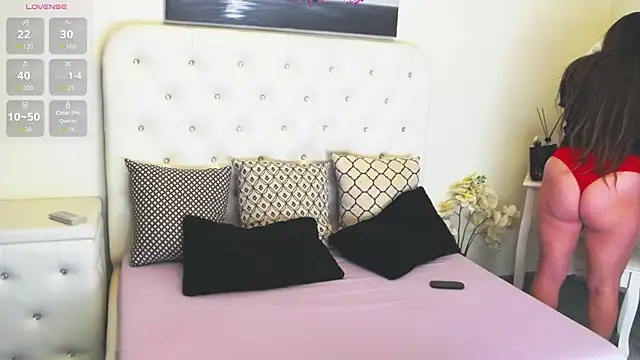 Ysabell01 online show from 10/17/25, 04:26