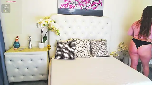 Ysabell01 online show from 04/24/26, 04:26