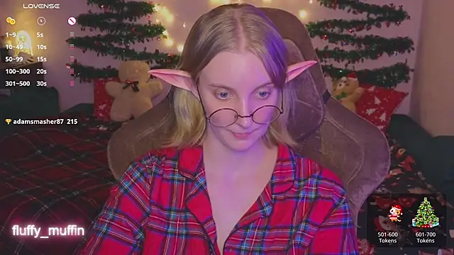 Snapshot of Fluffy_muffin_ chatting on 12/18/24, 10:02 Fluffy muffin online show from 12/18/24, 10:02