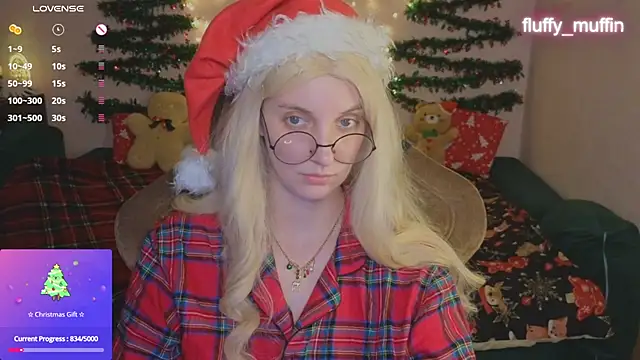 Snapshot of Fluffy_muffin_ chatting on 12/22/24, 07:10 Fluffy muffin online show from 12/22/24, 07:10