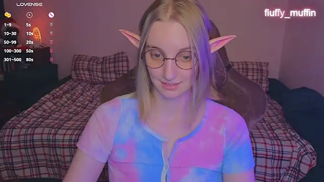 Snapshot of Fluffy_muffin_ chatting on 01/08/25, 07:03 Fluffy muffin online show from 01/08/25, 07:03