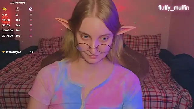 Snapshot of Fluffy_muffin_ chatting on 01/08/25, 10:06 Fluffy muffin online show from 01/08/25, 10:06