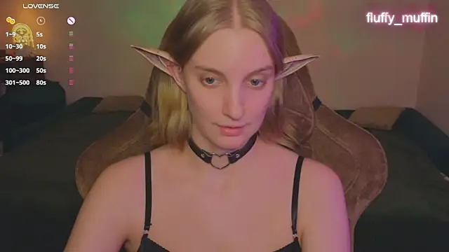 Snapshot of Fluffy_muffin_ chatting on 01/12/25, 08:03 Fluffy muffin online show from 01/12/25, 08:03