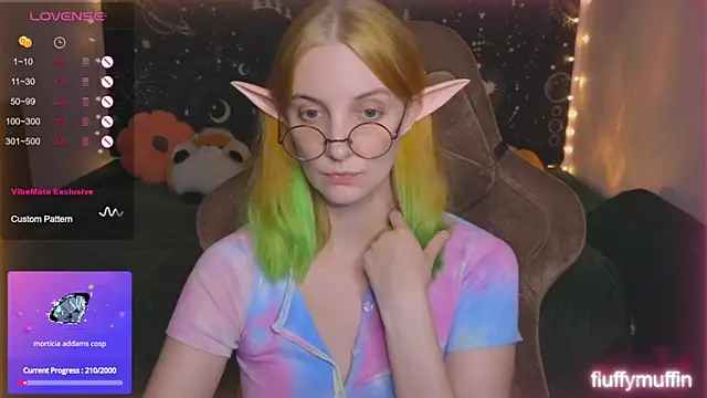 Snapshot of Fluffy_muffin_ chatting on 09/24/25, 02:53 Fluffy muffin online show from 09/24/25, 02:53