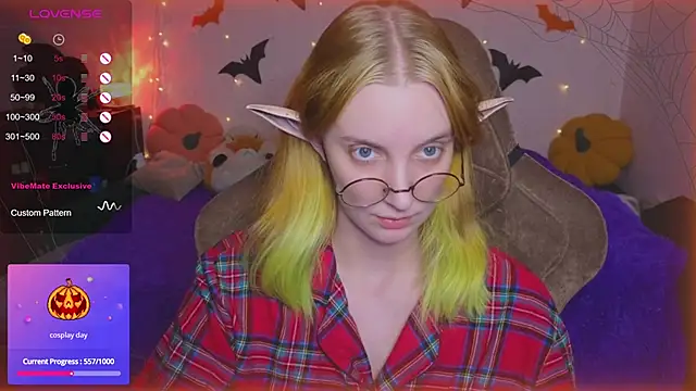 Snapshot of Fluffy_muffin_ chatting on 10/22/25, 02:50 Fluffy muffin online show from 10/22/25, 02:50