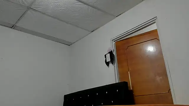 Snapshot of chloe_evanx_ chatting on 01/18/25, 10:17 chloe evanx  online show from 01/18/25, 10:17