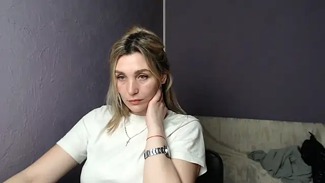 Snapshot of _sexy_lady chatting on 02/19/25, 08:31 sexy lady online show from 02/19/25, 08:31