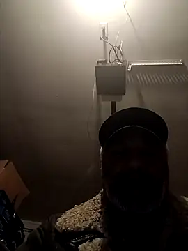 Snapshot of yasohw chatting on 01/30/25, 04:13 yasohw online show from 01/30/25, 04:13