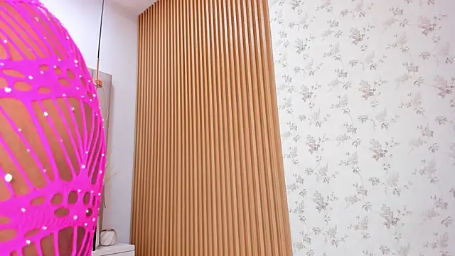 SabrinaAlcantara1 online show from 02/09/25, 03:43