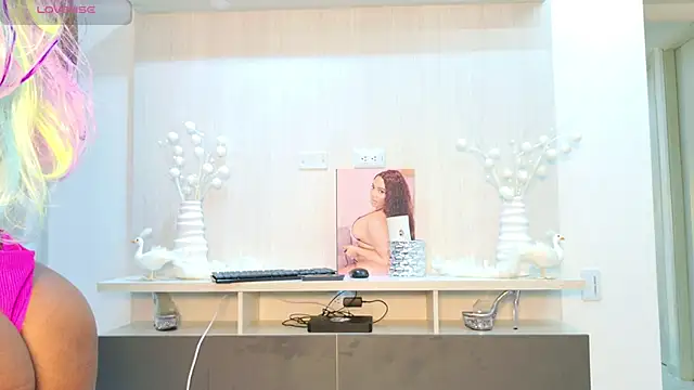 Snapshot of SabrinaAlcantara1 chatting on 02/27/26, 08:53 SabrinaAlcantara1 online show from 02/27/26, 08:53