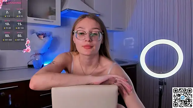 Snapshot of LivyyBossom chatting on 03/13/25, 07:39 LivyyBossom online show from 03/13/25, 07:39