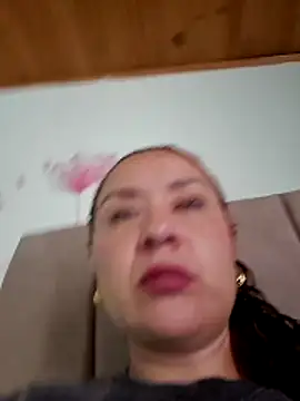 Snapshot of RenataSexy_ chatting on 12/16/25, 06:24 RenataSexy online show from 12/16/25, 06:24