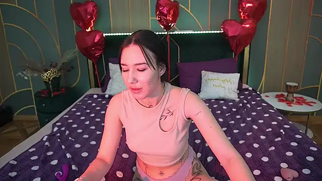 Snapshot of NikkiGoldSide chatting on 03/02/25, 07:56 NikkiGoldSide online show from 03/02/25, 07:56