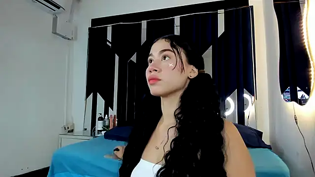 Snapshot of Sofia-candyht chatting on 12/22/24, 01:34 Sofia-candyht online show from 12/22/24, 01:34