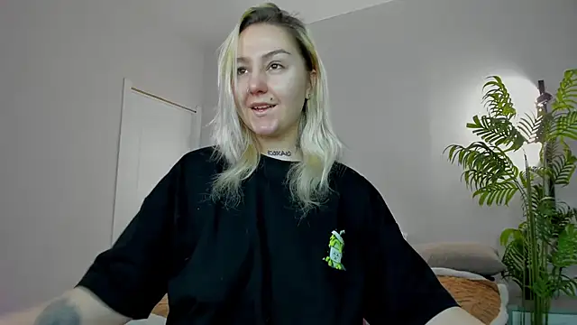 Debbie Taylor online show from 11/22/25, 05:34