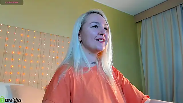 Snapshot of Debbie_Taylor chatting on 06/10/26, 05:23 Debbie Taylor online show from 06/10/26, 05:23