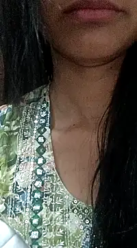 Snapshot of Rajni-Mehra chatting on 02/14/25, 12:03 Rajni-Mehra online show from 02/14/25, 12:03