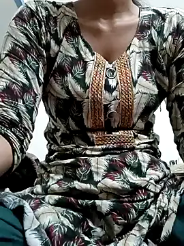 Snapshot of Rajni-Mehra chatting on 02/27/25, 02:53 Rajni-Mehra online show from 02/27/25, 02:53