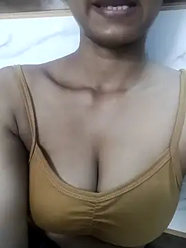 Snapshot of Rajni-Mehra chatting on 09/14/25, 07:40 Rajni-Mehra online show from 09/14/25, 07:40