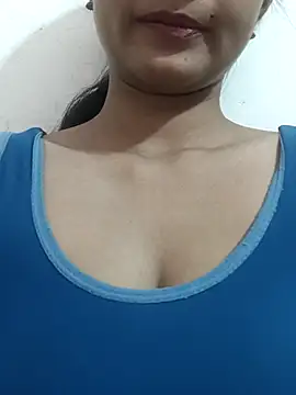 Snapshot of Rajni-Mehra chatting on 10/15/25, 05:51 Rajni-Mehra online show from 10/15/25, 05:51