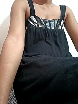 Snapshot of Rajni-Mehra chatting on 10/27/25, 05:11 Rajni-Mehra online show from 10/27/25, 05:11